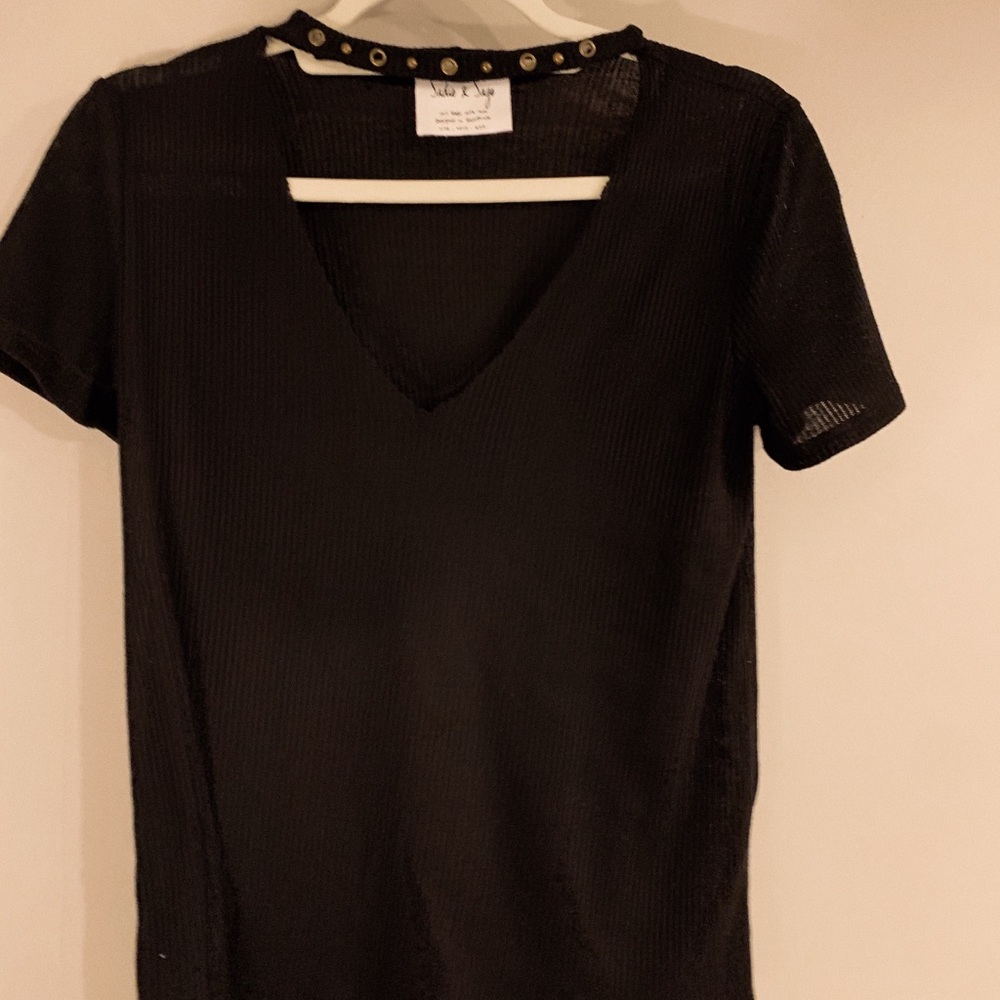 black v neck with studded choker!